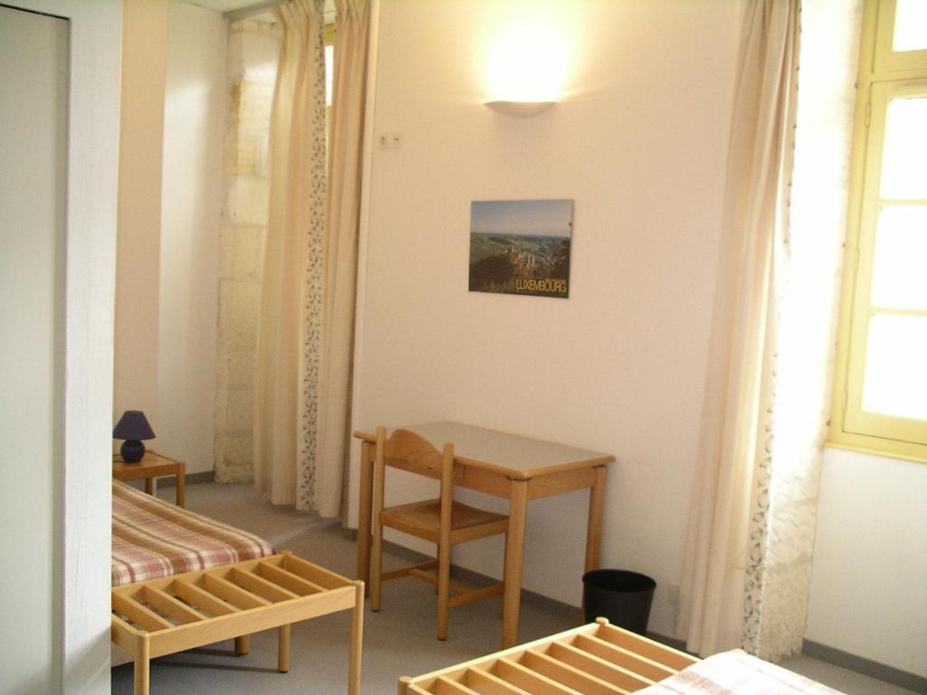 Abbaye Royale Hotel Saint-Jean-d'Angely Bilik gambar
