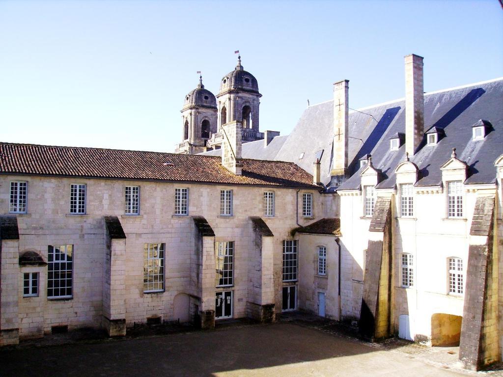 Abbaye Royale Hotel Saint-Jean-d'Angely Luaran gambar
